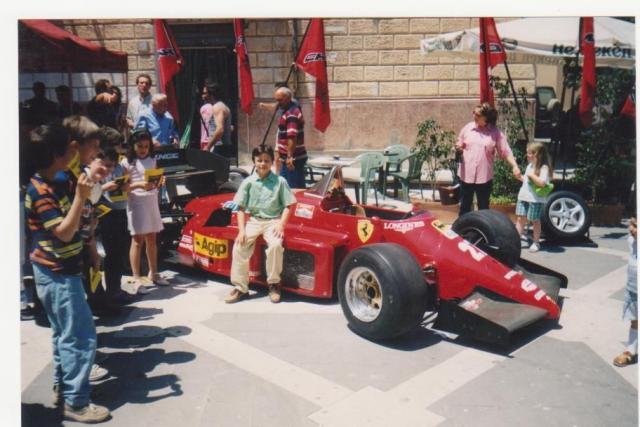 GIOVANI APPASSIONATI DELLA FERRARI (27).jpg