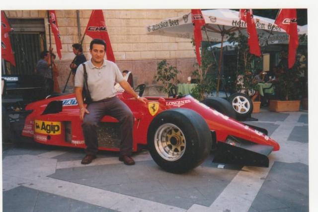 GIOVANI APPASSIONATI DELLA FERRARI (42).jpg